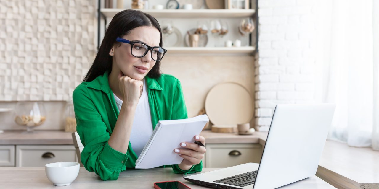 Entretiens à distance : conseils et astuces pour mener des entretiens en ligne réussis