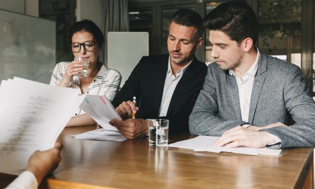 L&rsquo;entretien collectif : avantages, inconvénients et conseils pour sa mise en œuvre