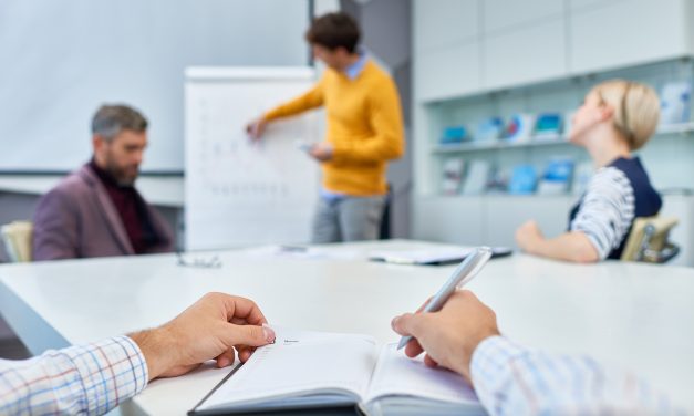 Gérer les premières semaines d&rsquo;un nouvel employé : conseils pour les managers