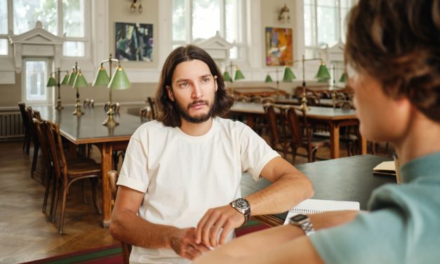 Maîtriser l&rsquo;art de la communication non verbale lors d&rsquo;un entretien d’embauche